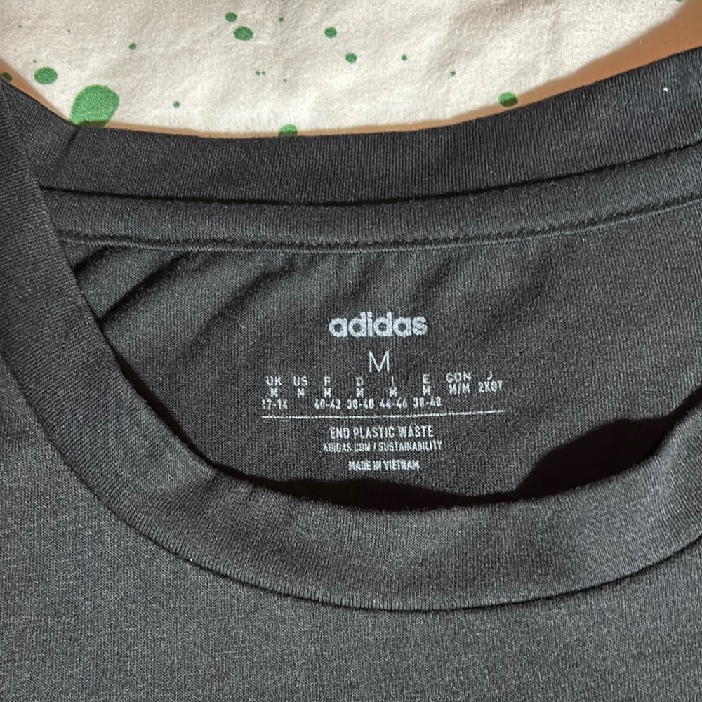 Adidas Black Cropped T-Shirt with Multicolor Logo - Picture 2 of 6